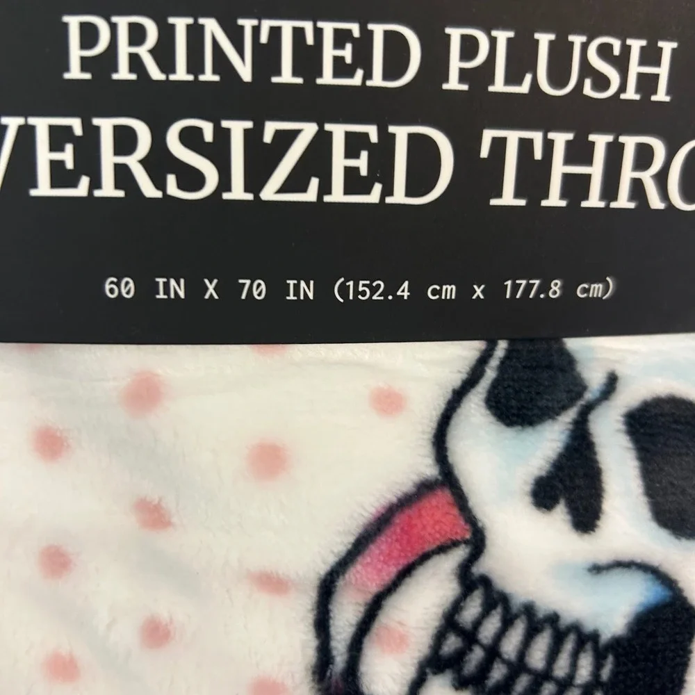 Ed Hardy Printed Plush Oversized Throw Blanket Tattoo Skull Heart Pink 60x70 NEW